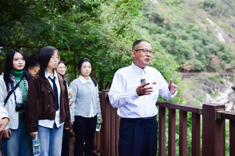 江西理工大学赴上犹县平富乡开展多元文化探寻活动 江西理工大学赴上犹县平富乡开展多元文化探寻活动